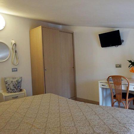 Hotel Croccia Accettura Экстерьер фото