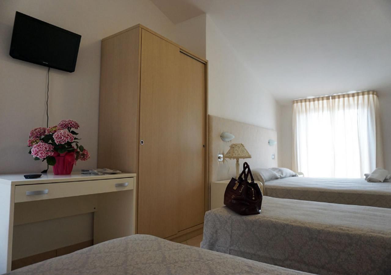 Hotel Croccia Accettura Экстерьер фото